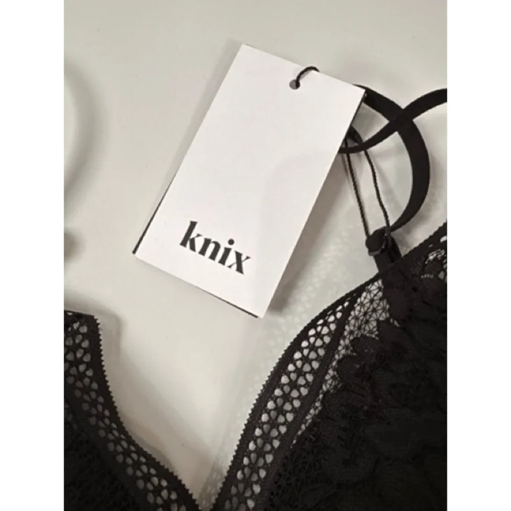 Knix NEW Knixy Black Lace Deep-V Wireless Lace Bra Bralette LARGE Coquette